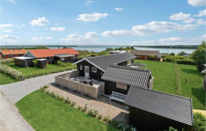 3 Bedroom Nice Home In Hurup Thy